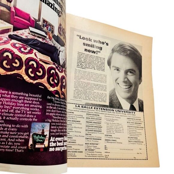 Saturday Evening Post  Special Football Issue Joe Namath /College Teams 1976 - Picture 5 of 6